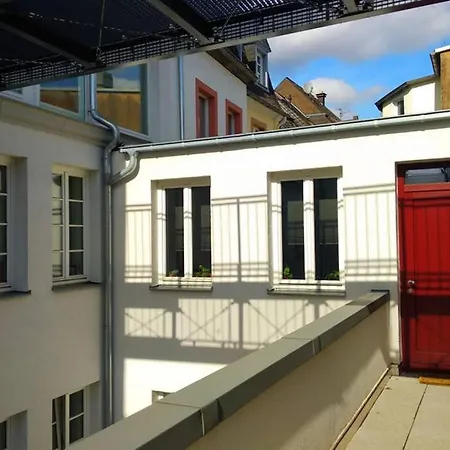 Pearl - King Bed - Netflix - Projector - Fast Wi-fi * トリーア