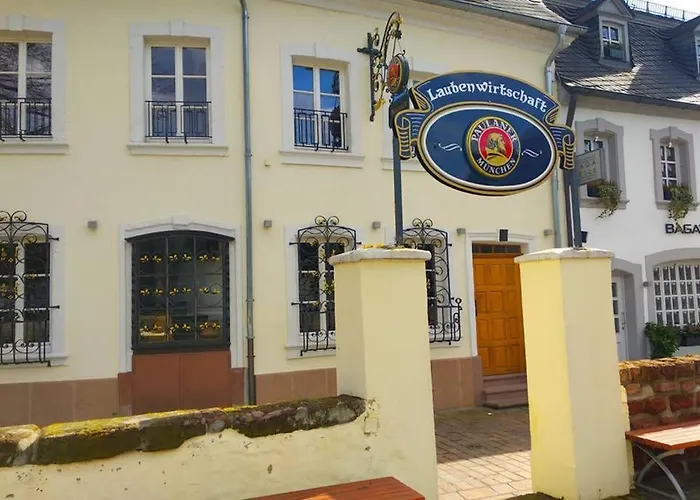 Pearl - King Bed - Netflix - Projector - Fast Wi-fi *