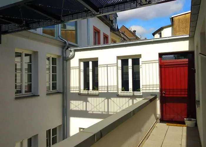 Pearl - King Bed - Netflix - Projector - Fast Wi-fi * Trier