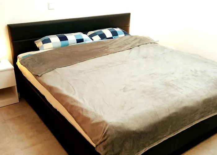 Lejlighed Pearl - King Bed - Netflix - Projector - Fast Wi-fi Trier