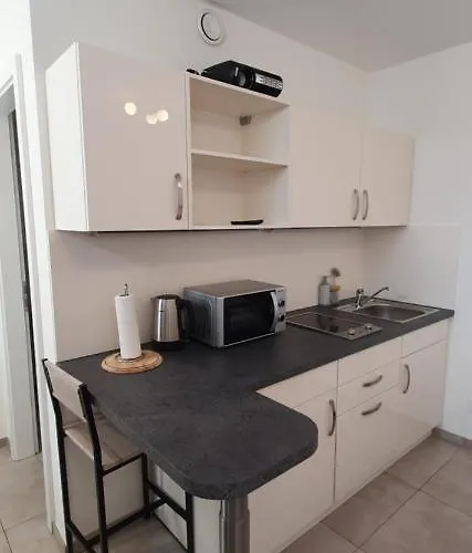 Pearl - King Bed - Netflix - Projector - Fast Wi-fi Trier